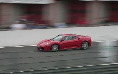 Ferrari, Porsche, Lamborghini Pilotage 10 tours en Ferrari ou Lamborghini à La Ferté Gaucher