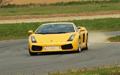 Ferrari, Porsche, Lamborghini Stage pilotage en Lamborghini ou en Ferrari F430 à Clastres