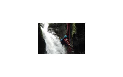 Rafting, Kayak, Canyoning Demi-journée de canyoning dans le Jura