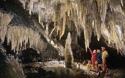 Escalade, Via ferrata, Spéléologie Initiation à la spéléologie d'une journée près de Perpignan