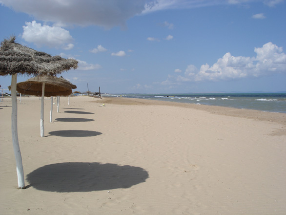 plage-gammarth-tunisie.jpg