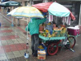 Un boui-boui sous la pluie