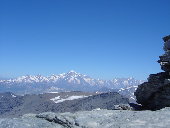 panorama du massif du Mont-Blanc 