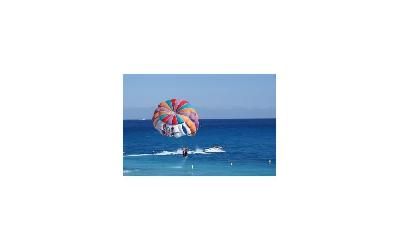 Rafting, Kayak, Canyoning Parachute ascensionnel et kayak de mer près d'Antibes en duo