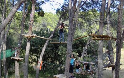 Parcours aventure Entrée enfant au parc aventure et labyrinthe dans l'Hérault